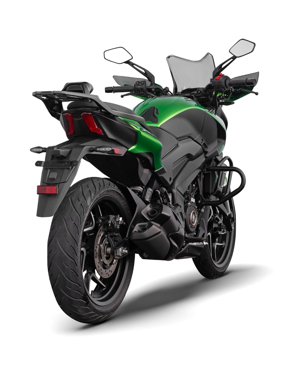 Motocicleta deportiva dominar 400 ug 2026 4