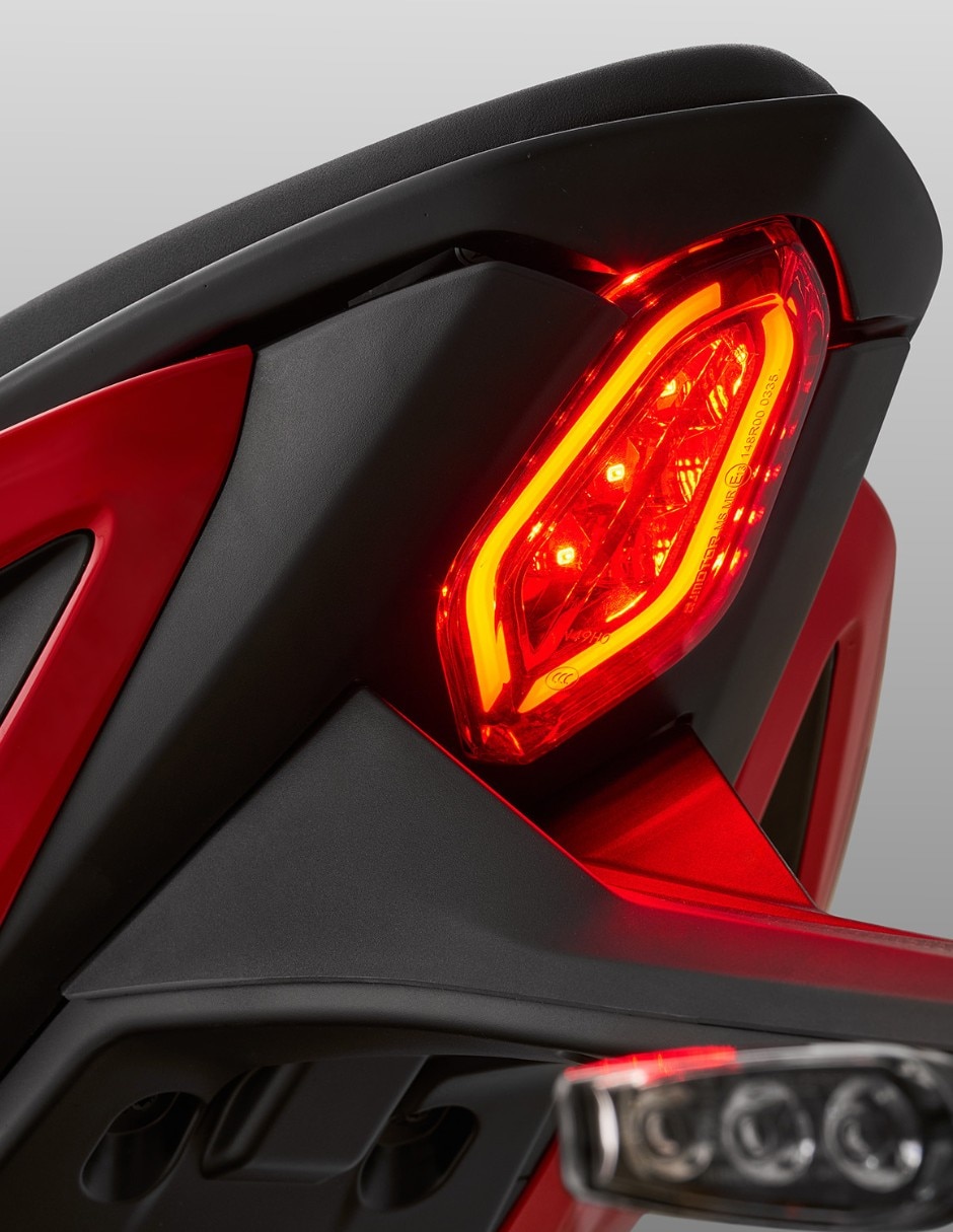 Motocicleta deportiva srk 25r 2026 7